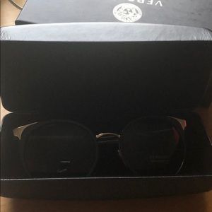 GREY GREEK SHEER SUNGLASSES